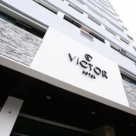 The Victor Hotel Makati City Exteriör bild