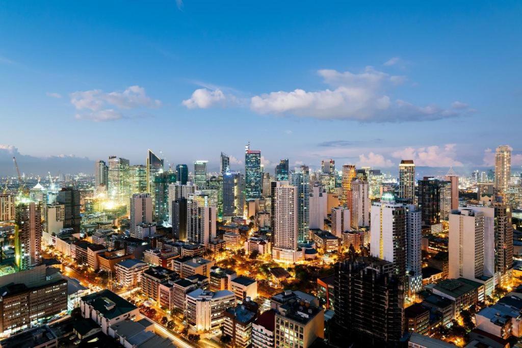 The Victor Hotel Makati City Exteriör bild